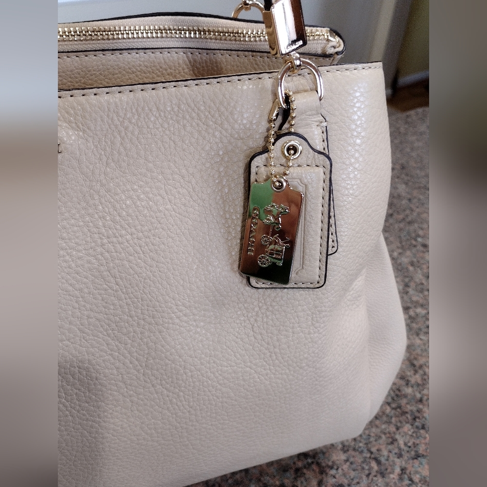 NWT Coach Madison Pebble Leather Carryall Satchel - Picture 9 of 16
